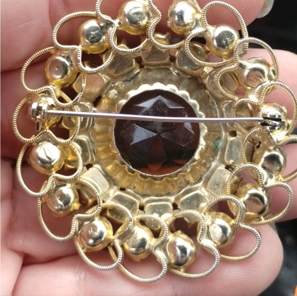 Vintage Schreiner? Regency? Juliana? Amber Topaz Green Glass Pin Brooch